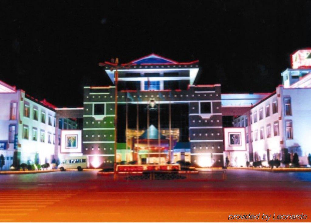 Yunnan Aviation Sightseeing Hotel Of Xishuangbanna Exterior foto